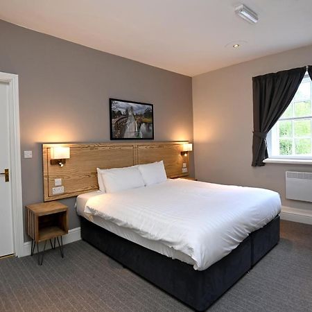 Wheatsheaf, Baslow By Marston'S Inns Exterior foto